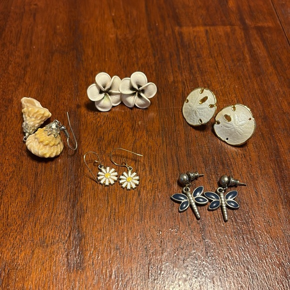 #6 Vintage Earring Lot of 5- “Nature” Inspired Stud and Dangle Group - Picture 1 of 7